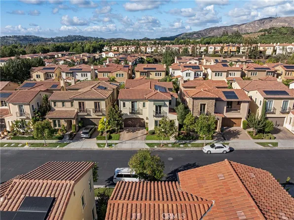 9 Spanish Moss, Irvine, CA 92602