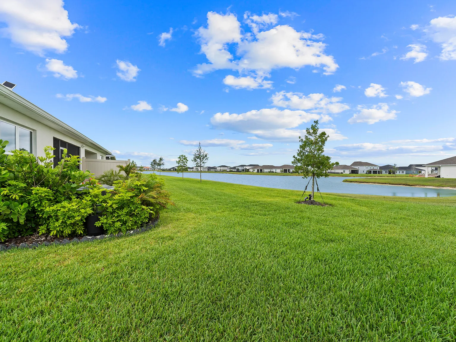 3 bed, 2.0 bath, 1503 sqft, $2,700 — Photo 4