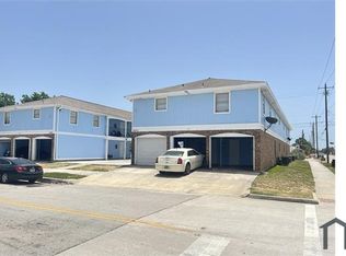 5225 Avenue R 1/2, Galveston, TX 77551
