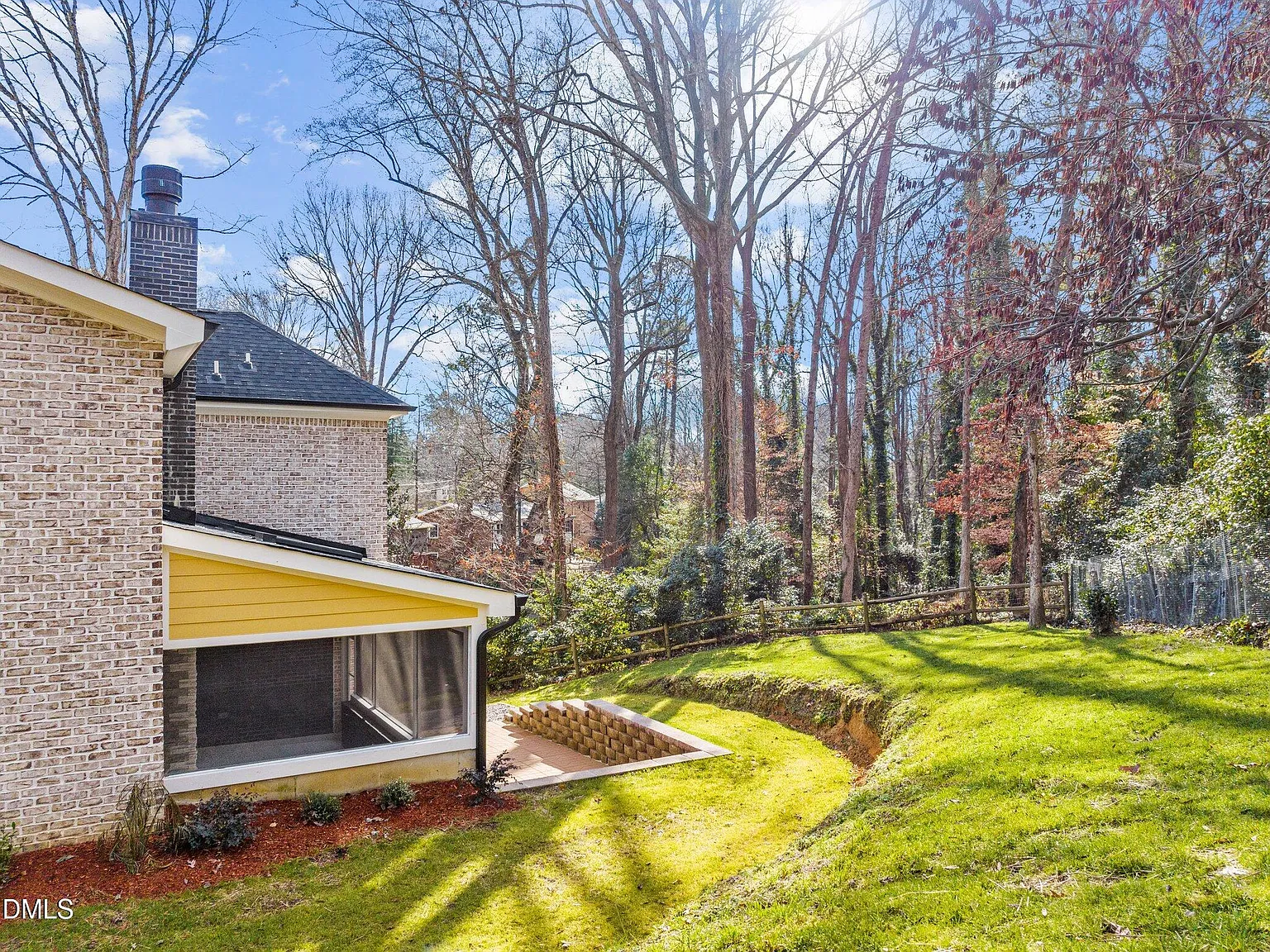5 bed, 4.5 bath, 5077 sqft, $6,400 — Photo 4