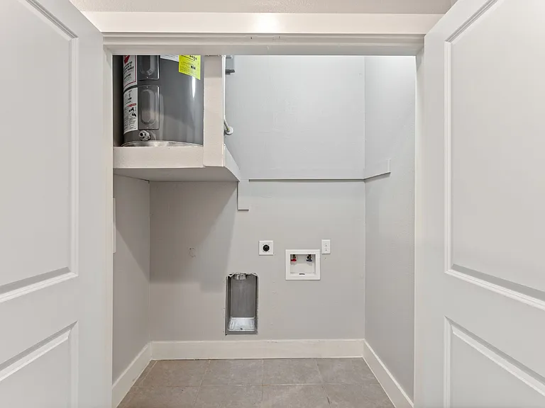 13601 Pinnacle Cir W #2102 — Photo 27