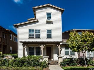 221 Landmark Ln, Tustin, CA 92782
