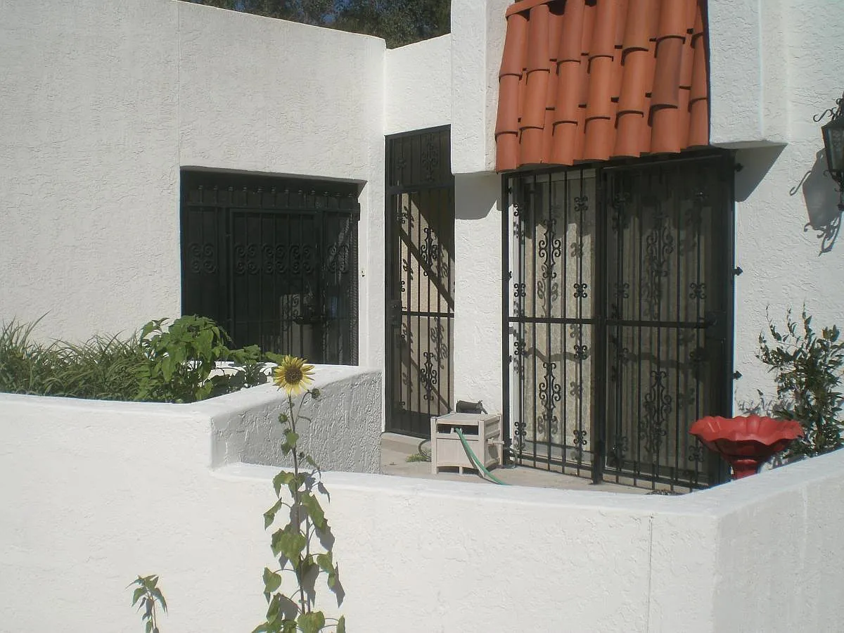 Front courtyard - 1480 N Dorado Blvd