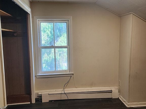 5th image of 69 Glenwood Ave APT 3