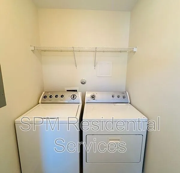 1692 Honeybee Ln — Photo 14
