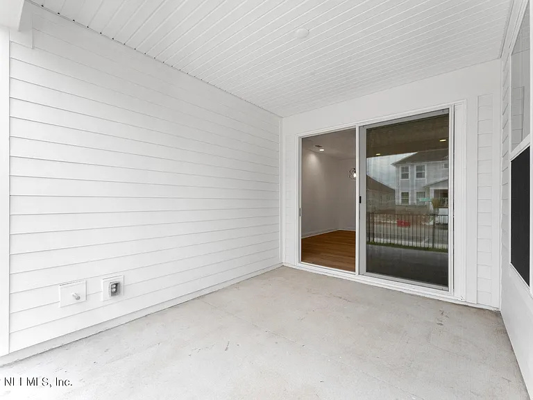 22 Upton Ln — Photo 26