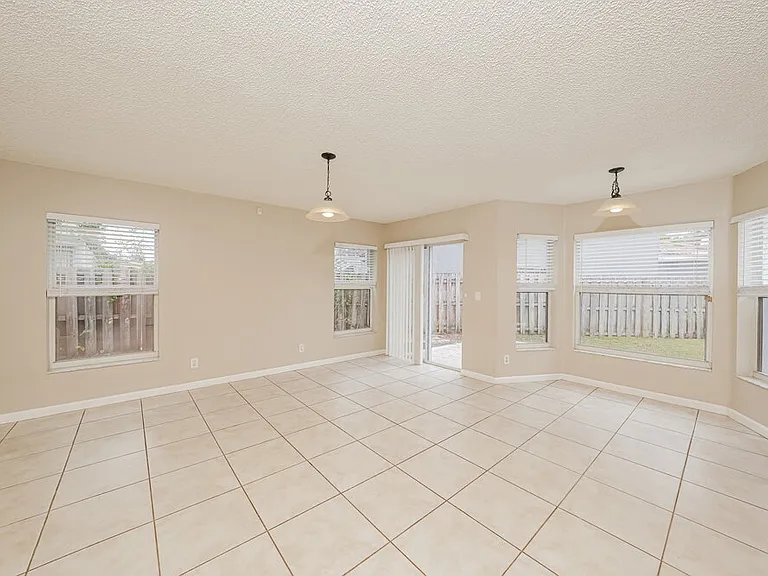 7142 Davit Cir — Photo 6