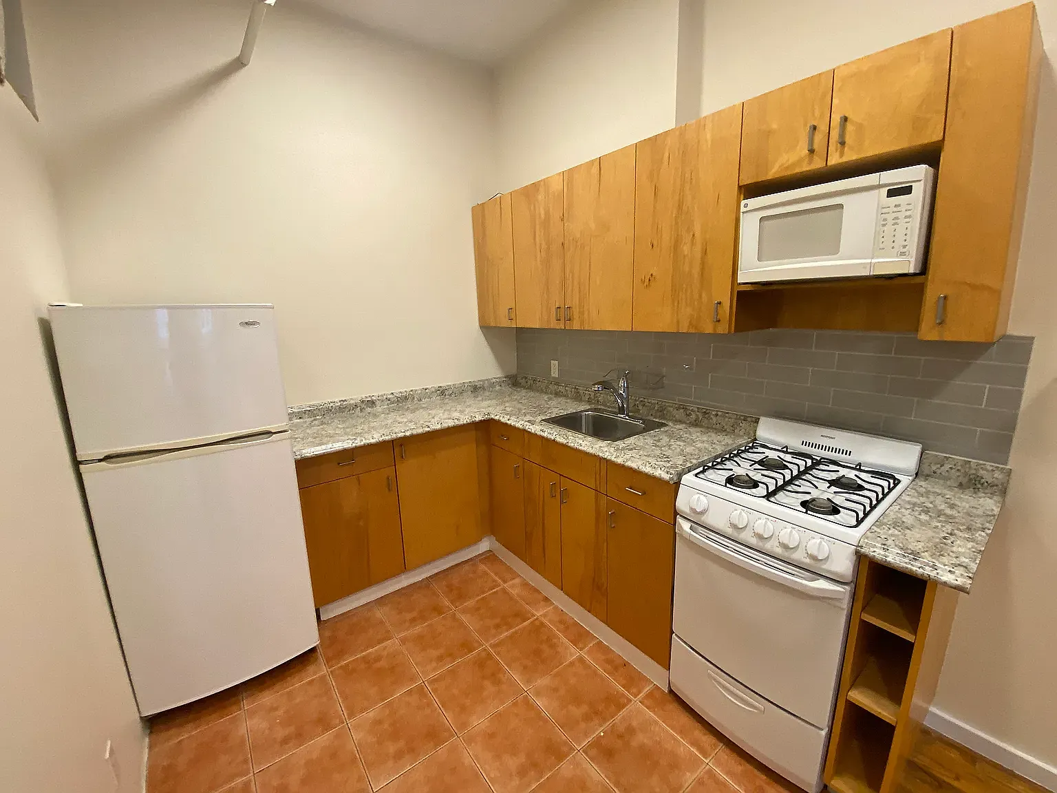 315 West 30th Street — Photo 3