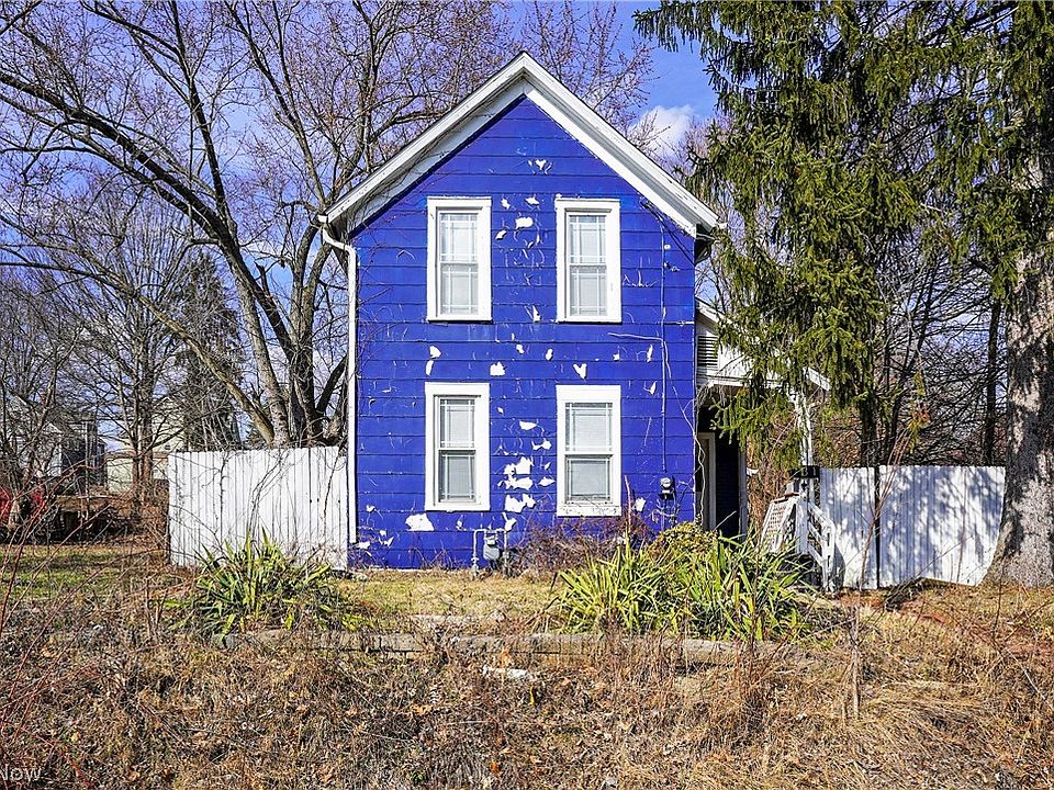 1st image of 131 W Miller Ave