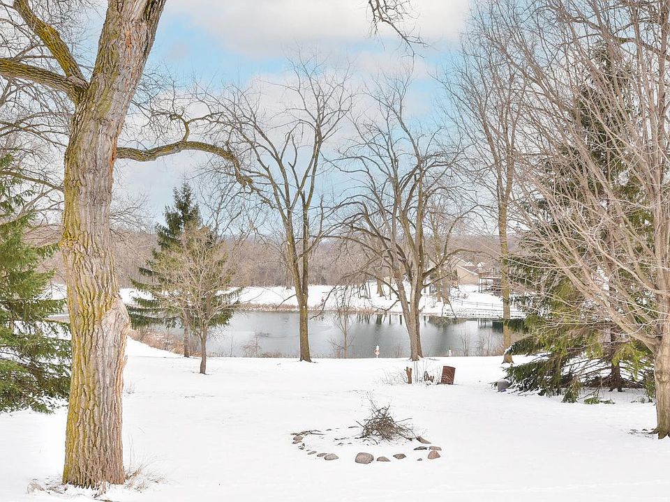 1st image of W210N11170 Mountbrooke DRIVE