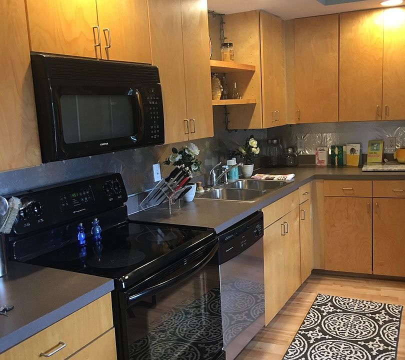 1st image of 302 Stadium Dr APT 201