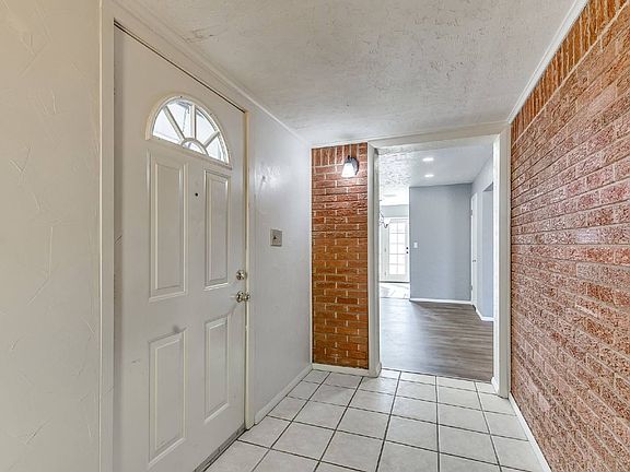 4th image of 316 W Bass Ave