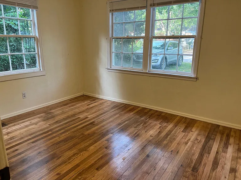 615 N Panama St — Photo 2