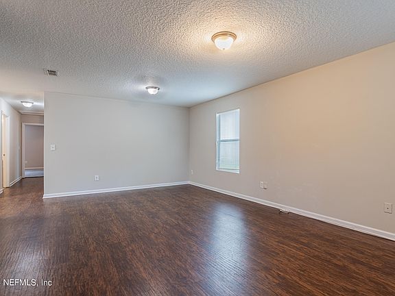 5th image of 8454 INDIA Avenue