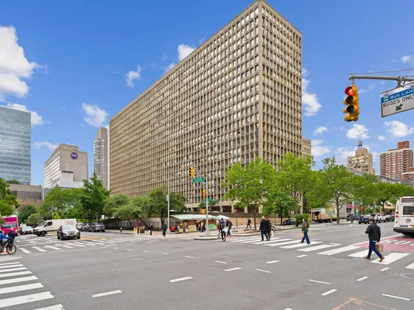330 East 33rd Street 7B image 17 of 17