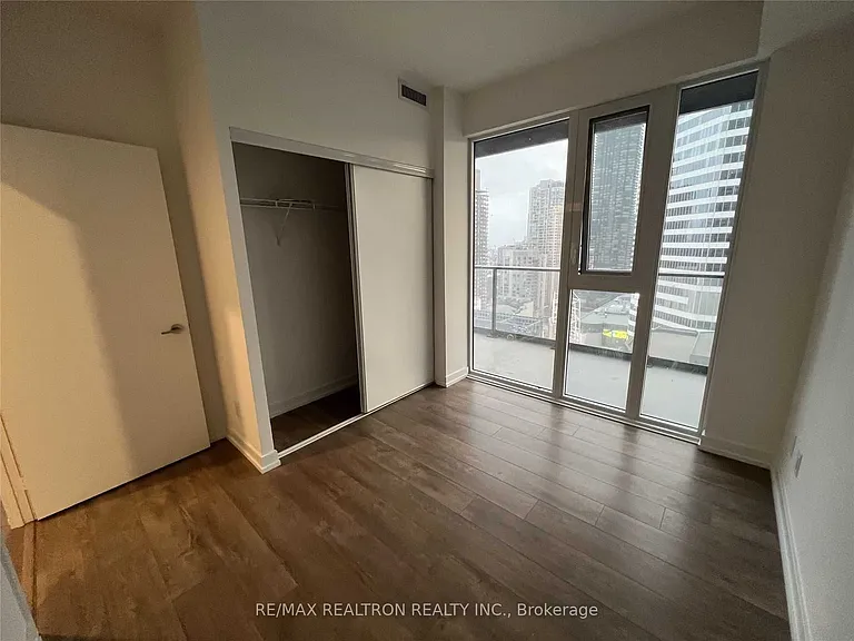 20 Edward St #2203 — Photo 17