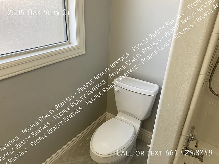 2509 Oak View Ct — Photo 12