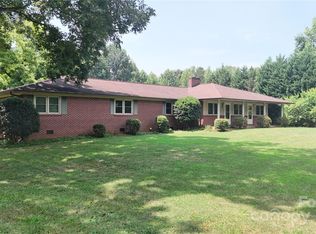 1346 Timberlake Ln, Lincolnton, NC 28092