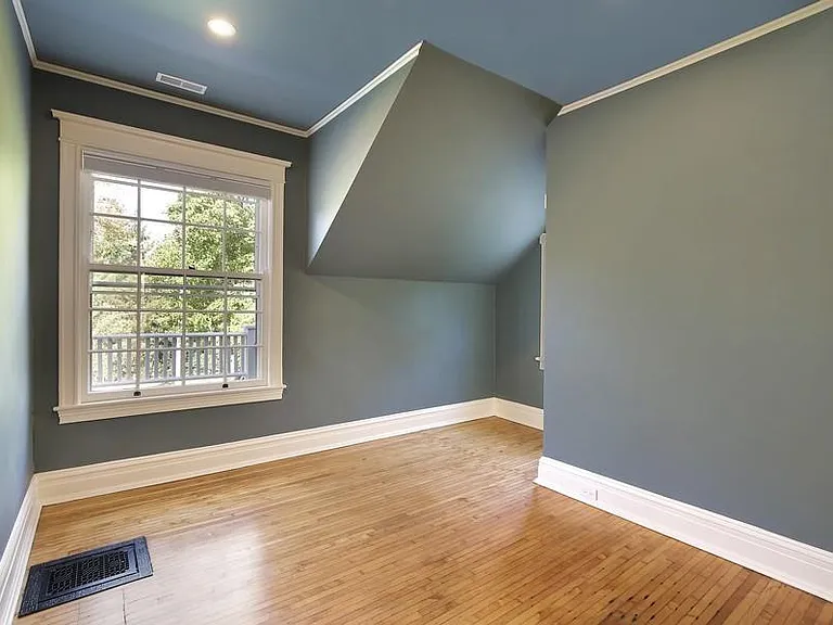 1100 Crescent Ln — Photo 6