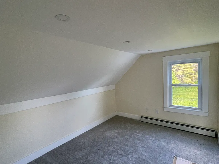 1040 W Old Town Rd #1 — Photo 2