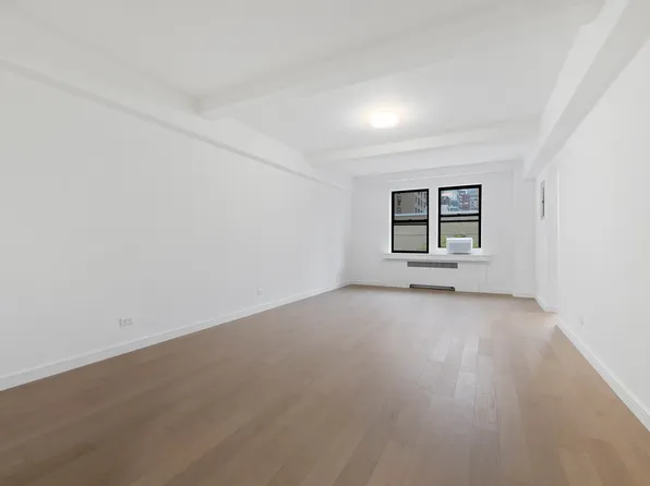 231 East 76th Street image 1 of 4