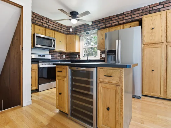 199 Dunkard Ave, Westover, WV 26501