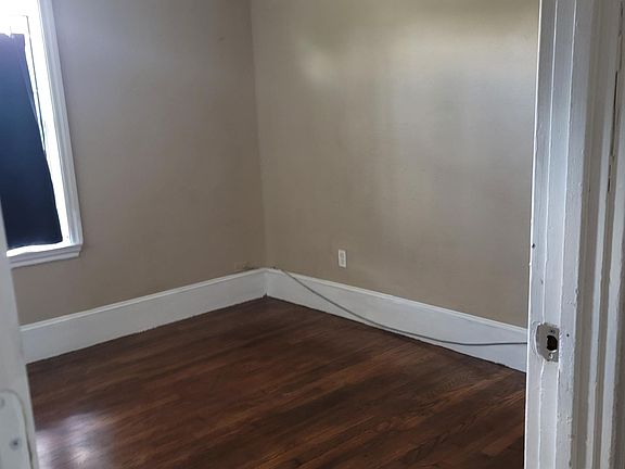 4th image of 5311 Bellfort St #A