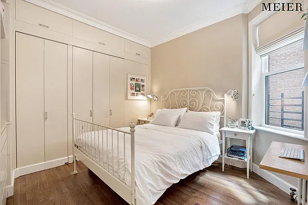 Sold by MEIER | media 4