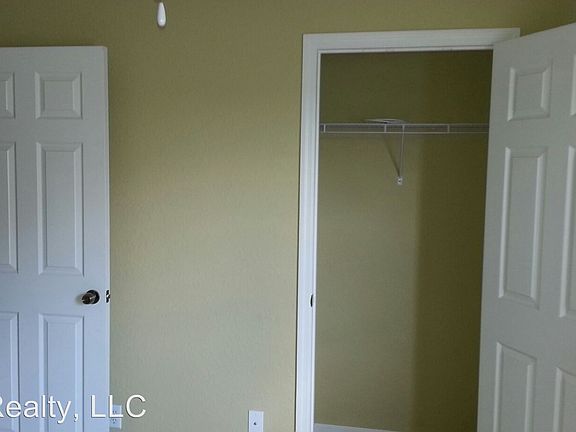 5th image of 6232 Castelven Dr Unit 101