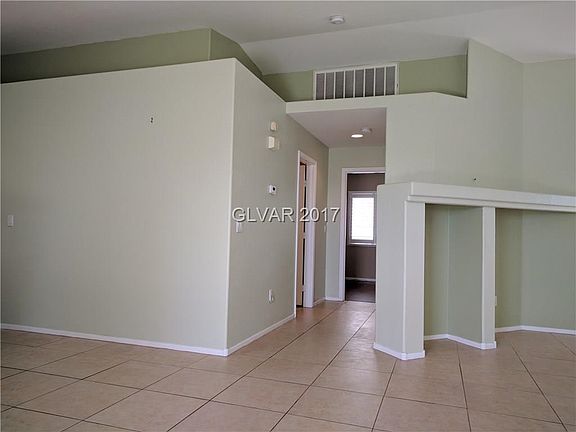3rd image of 5940 Crestmont Dr