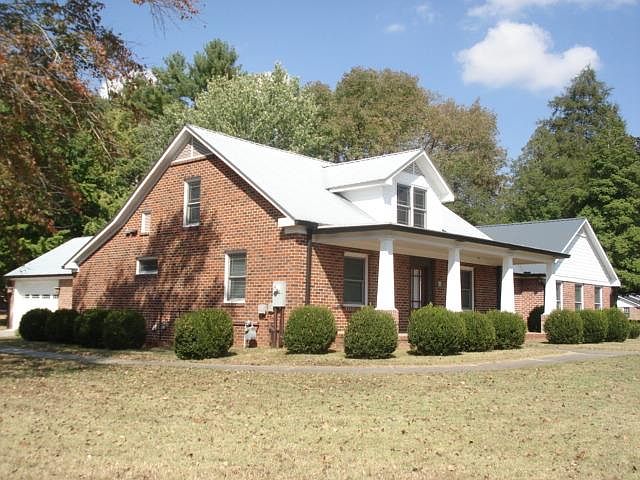 1st image of 512 Morrison St