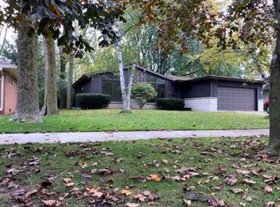 2117 Menasha Ave, Manitowoc, WI 54220