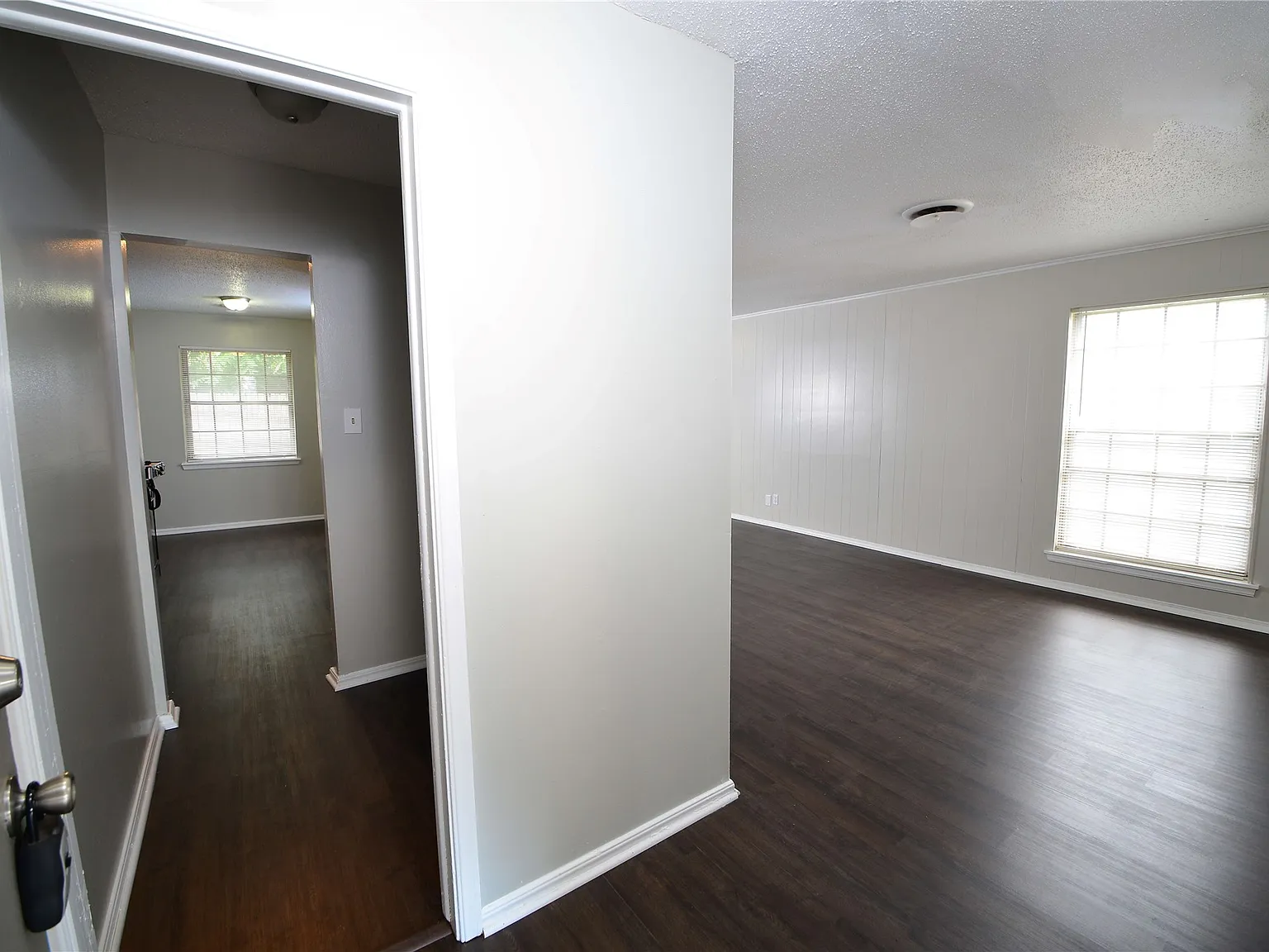 2 bed, 2.0 bath, 1142 sqft, $1,225 — Photo 3