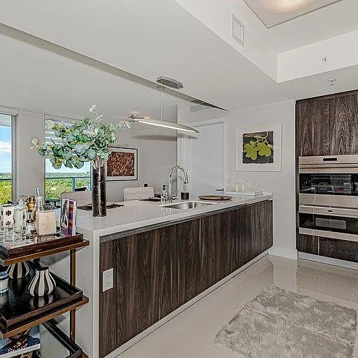 2 bed, 2.0 bath, 1738 sqft, $6,000 — Photo 3