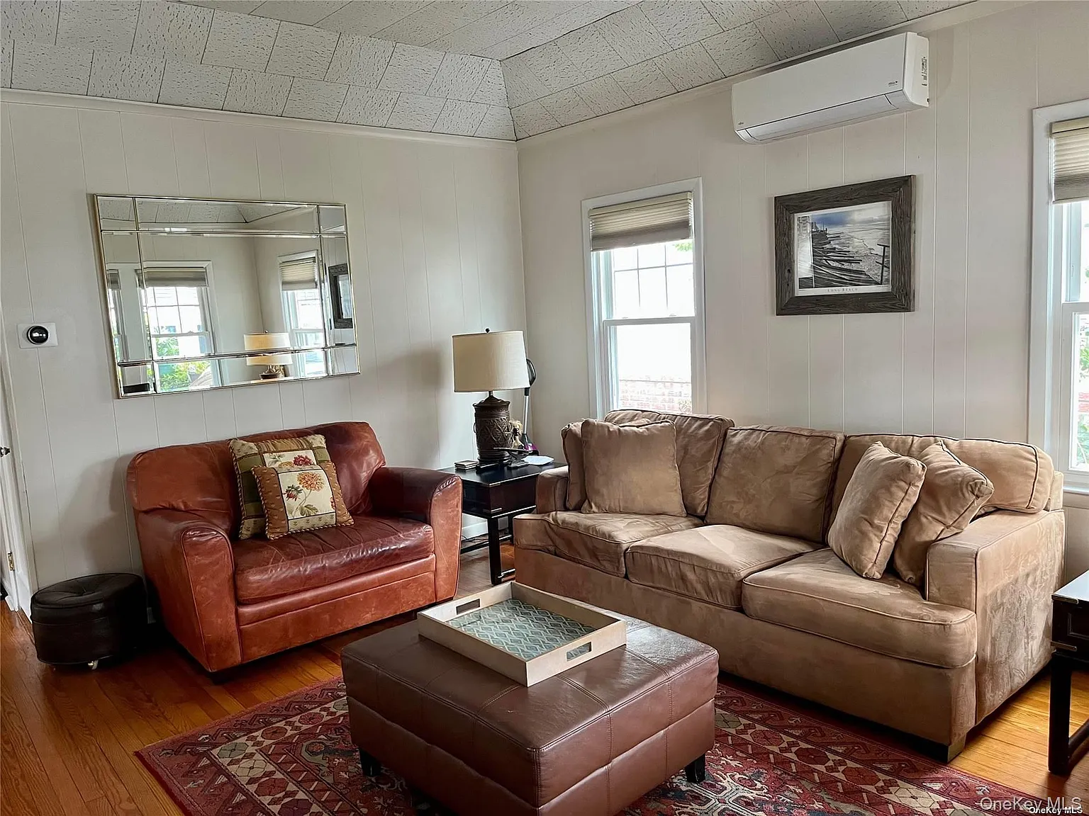 3 bed, 1.5 bath, 794 sqft, $2,800 — Photo 3