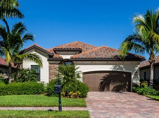 2790 Aviamar Cir, Naples, FL 34114