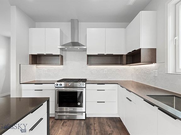 4th image of 3065 S 31st Ave