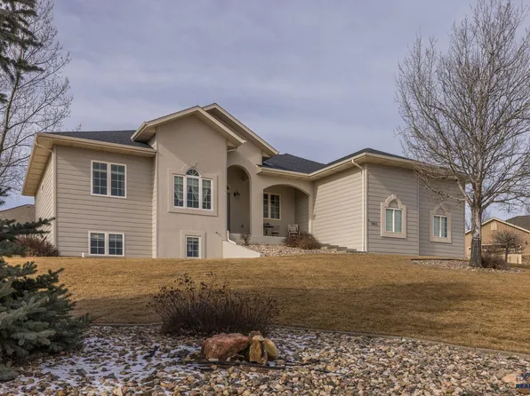 6815 Medinah Ct, Rapid City, SD 57702