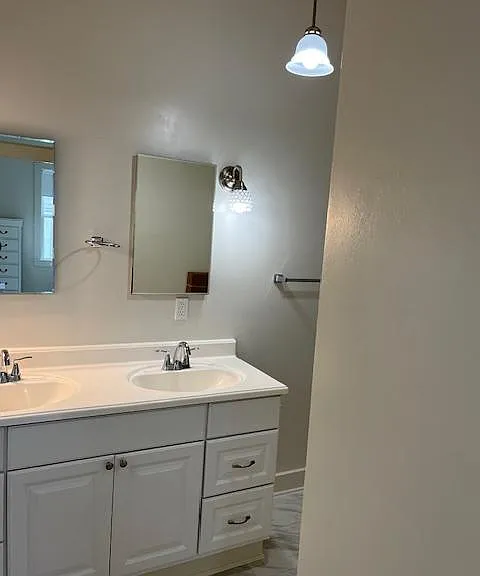 7531 Freret St — Photo 11