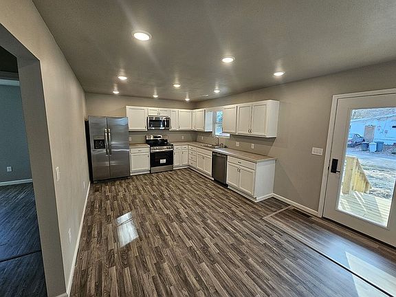 3rd image of 303 S 12th St