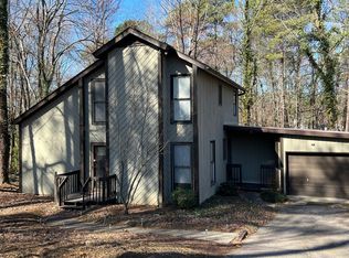 1213 Selwyn Ln, Cary, NC 27511