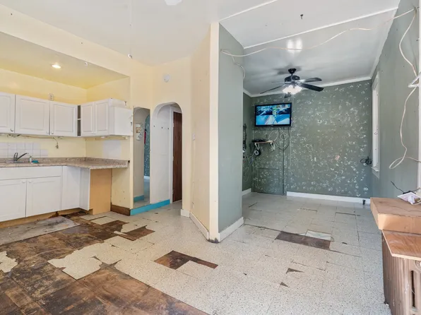 100-30 Martense Avenue image 22 of 36