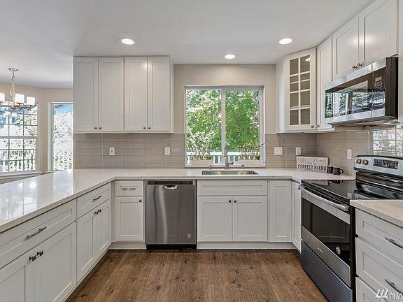 5th image of 10942 Marigold Dr NW