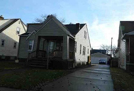 2nd image of 3667 W 132nd St