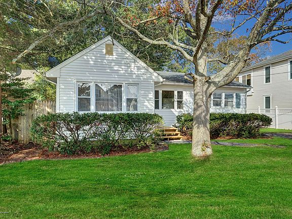 2nd image of 8 Pinecrest Drive