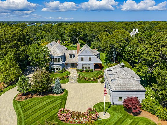2nd image of 850 Sea View Avenue