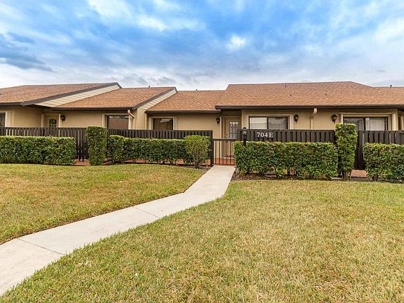 2nd image of 704 Sunny Pine Way APT E