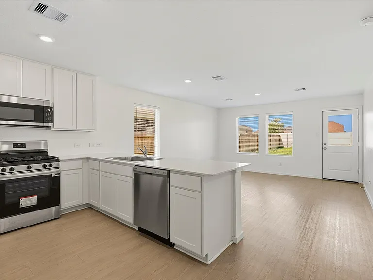 9323 Speckled Trout Dr — Photo 5