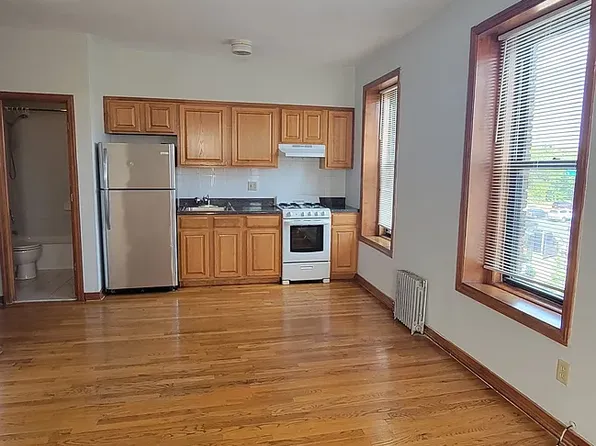 32-14 Astoria Blvd S #3REAR, Astoria, NY 11102