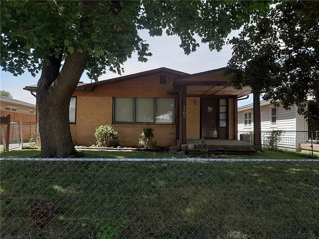 3108 Dawson St photo 1